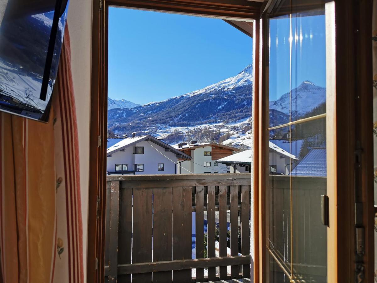 Hotel Garni Schoenblick Solden Exterior photo