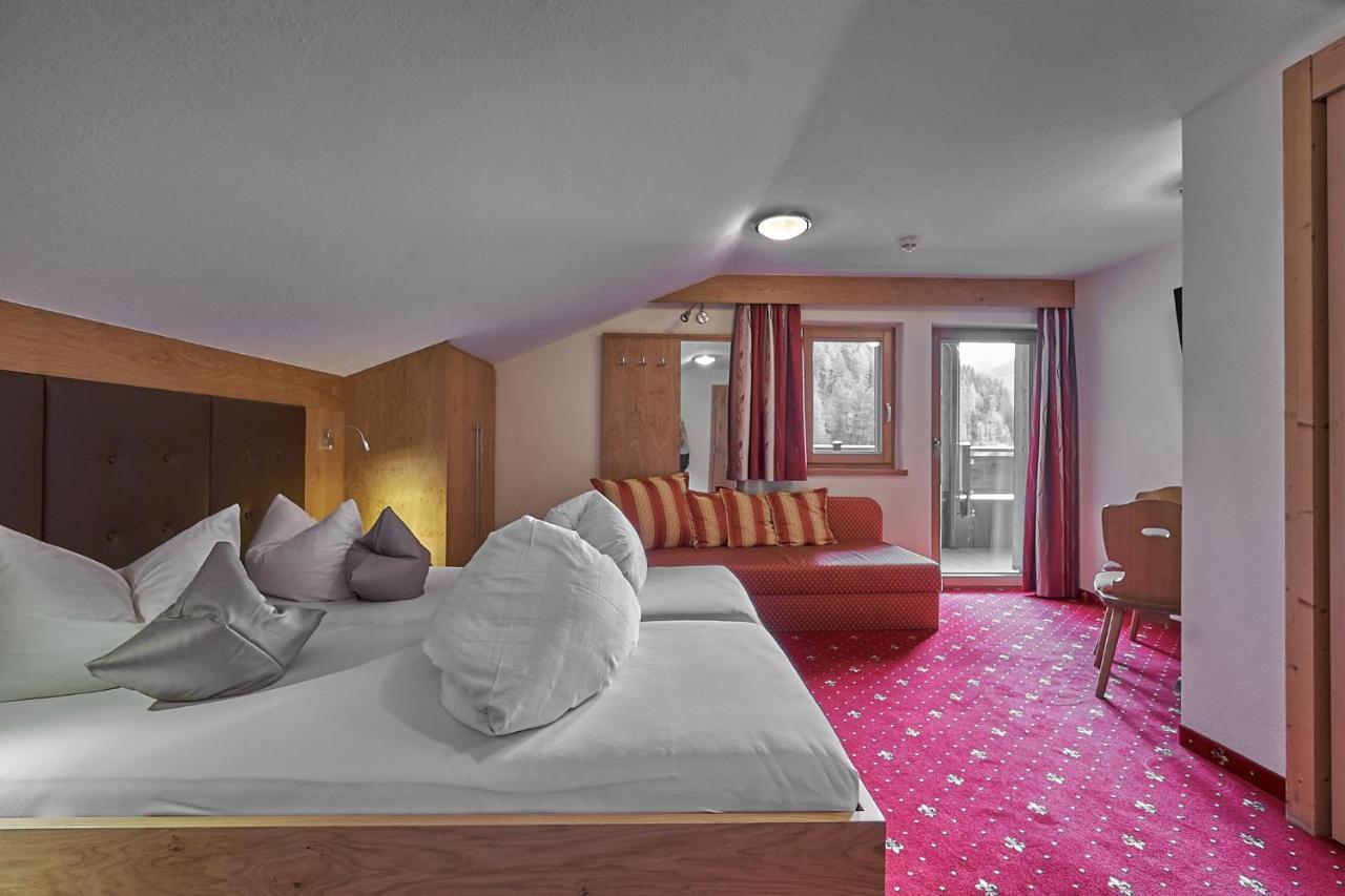 Hotel Garni Schoenblick Solden Exterior photo